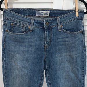 N/A 🚫 Levi’s Modern Bootcut jeans midwash (Sz 8)